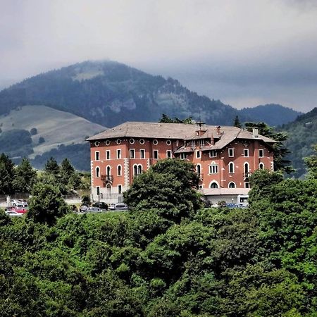 Hotel Stella Alpina Spiazzi Di Caprino Kültér fotó