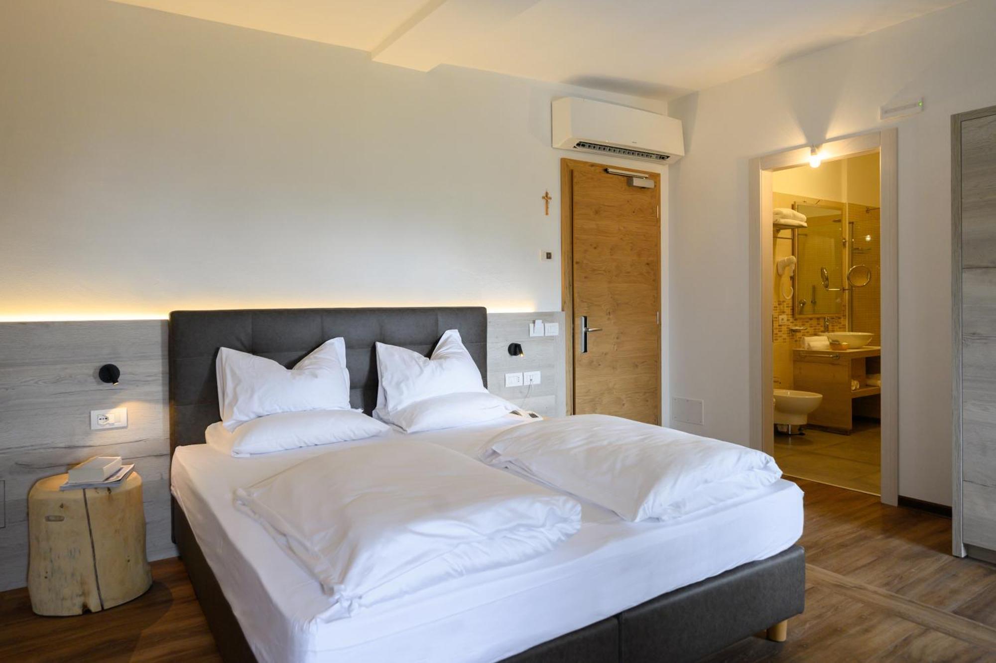 Hotel Stella Alpina Spiazzi Di Caprino Kültér fotó