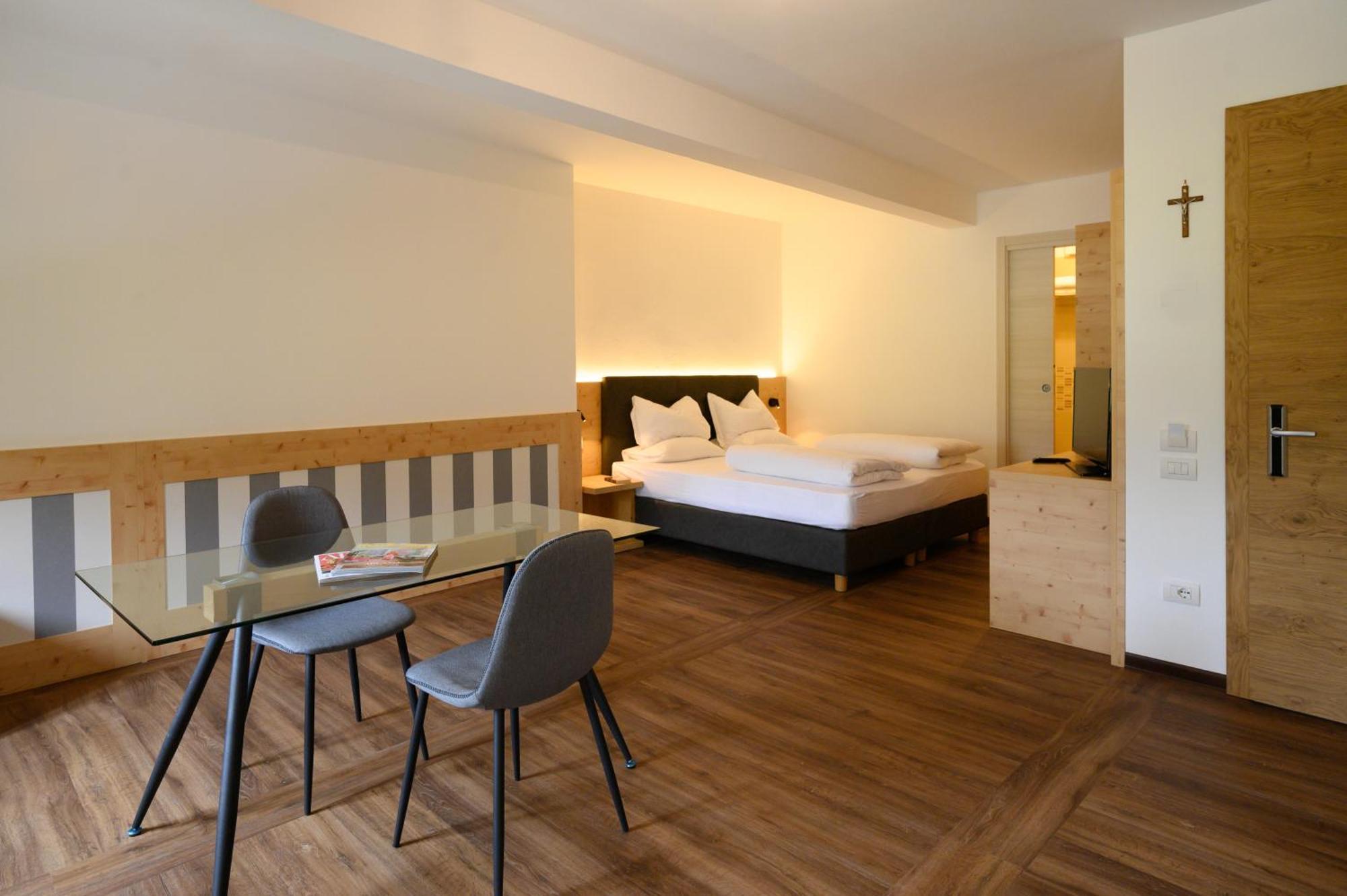 Hotel Stella Alpina Spiazzi Di Caprino Kültér fotó